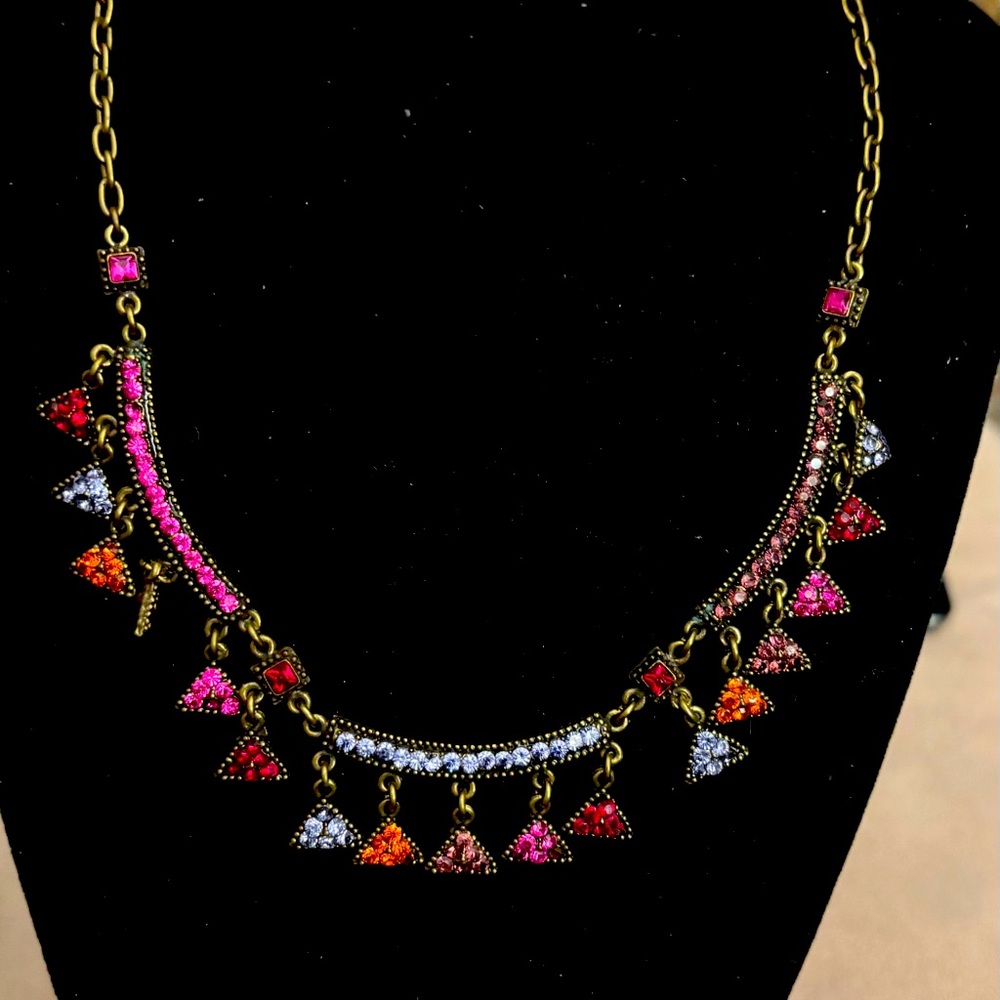 Pretty POGGI necklace